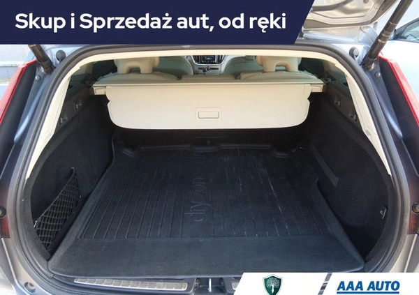 Volvo V60 cena 122000 przebieg: 72000, rok produkcji 2020 z Władysławowo małe 326